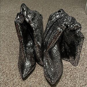 Shoe Dazzle Metallic Black Heeled Boots